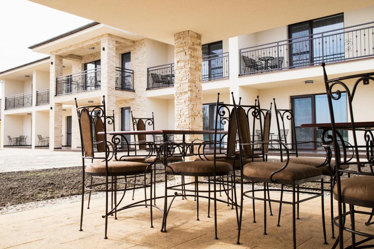 Jazmin Apartmany Velky Meder Ngoại thất bức ảnh