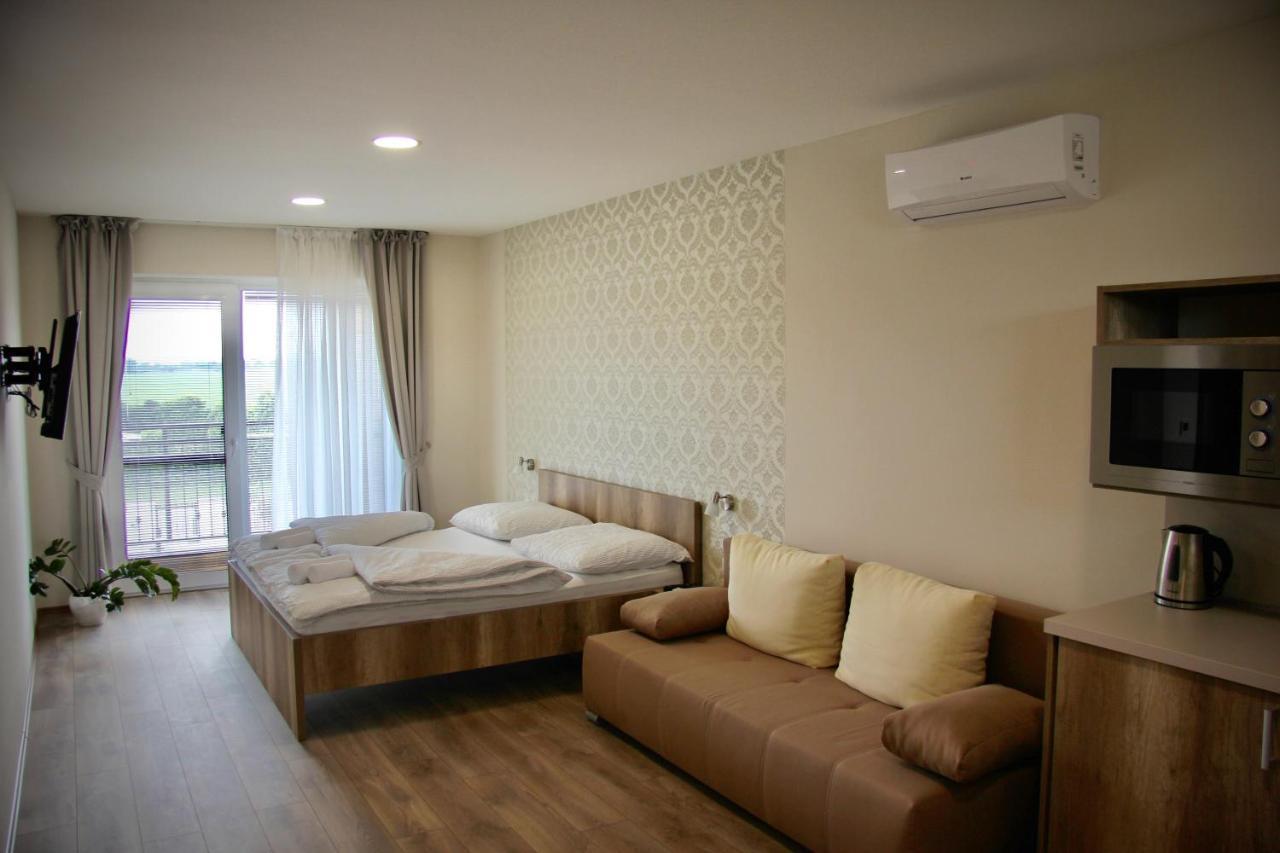 Jazmin Apartmany Velky Meder Ngoại thất bức ảnh