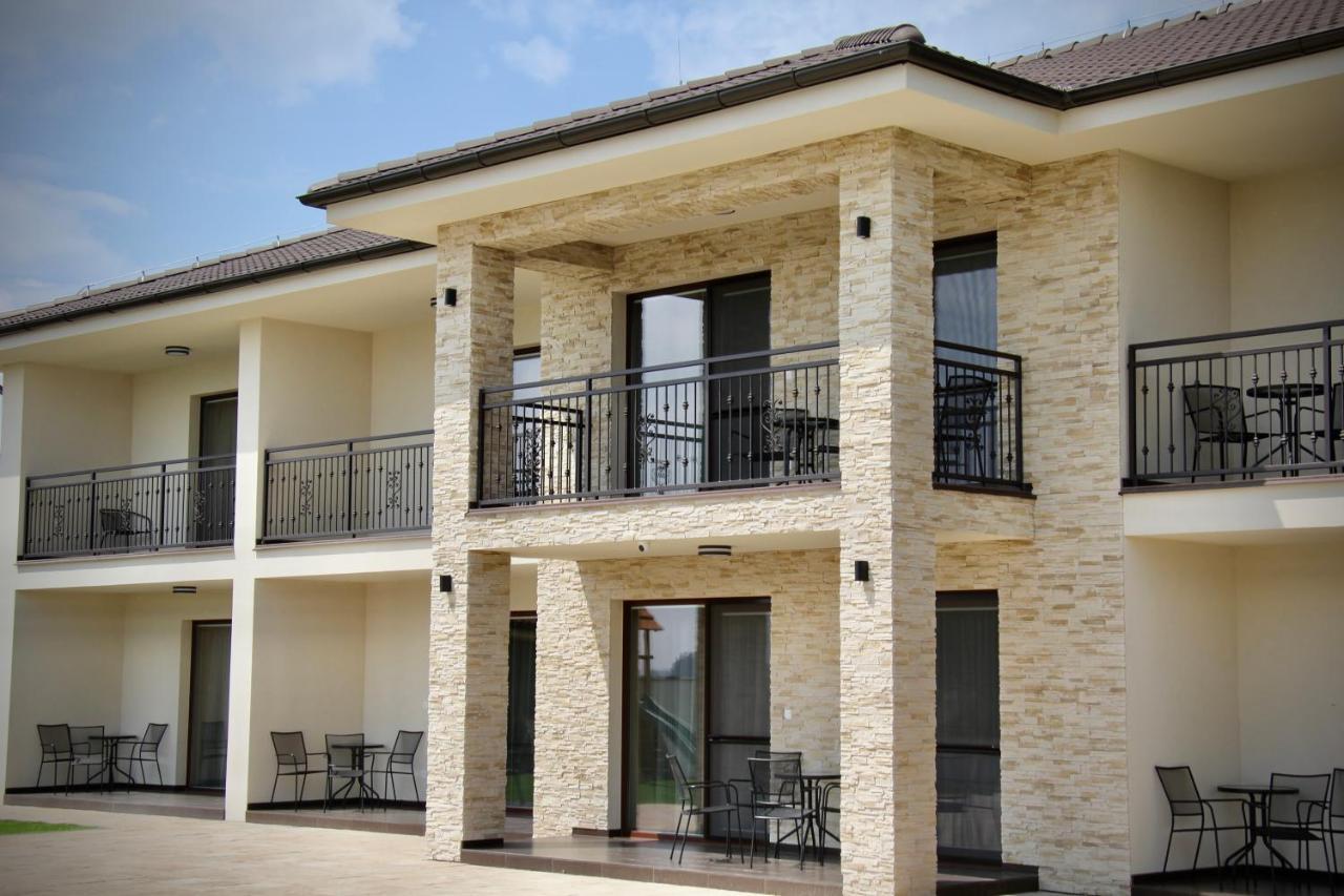 Jazmin Apartmany Velky Meder Ngoại thất bức ảnh