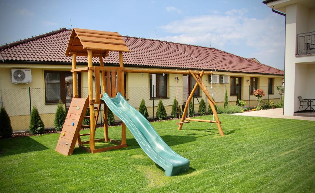 Jazmin Apartmany Velky Meder Ngoại thất bức ảnh