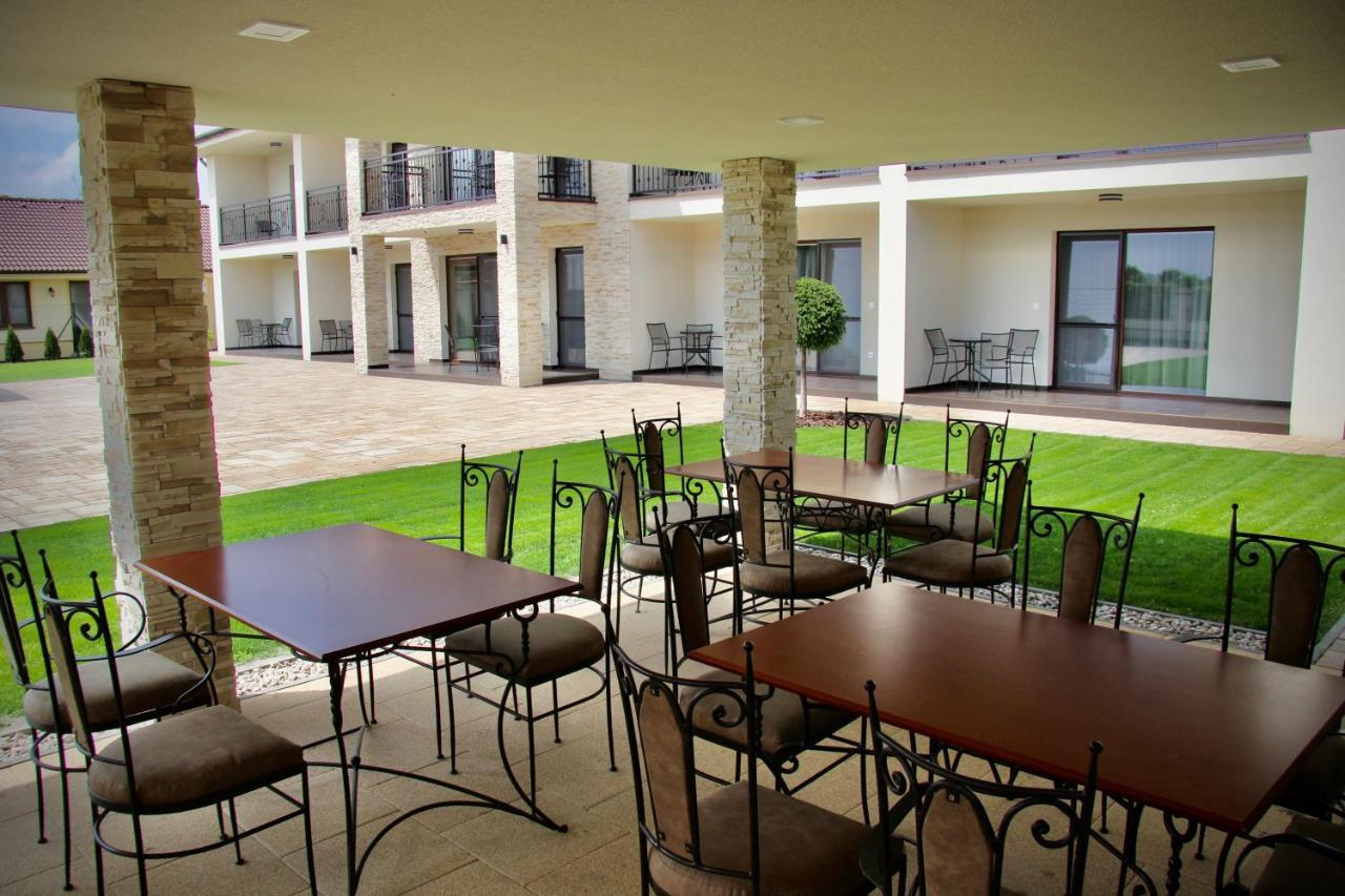 Jazmin Apartmany Velky Meder Ngoại thất bức ảnh