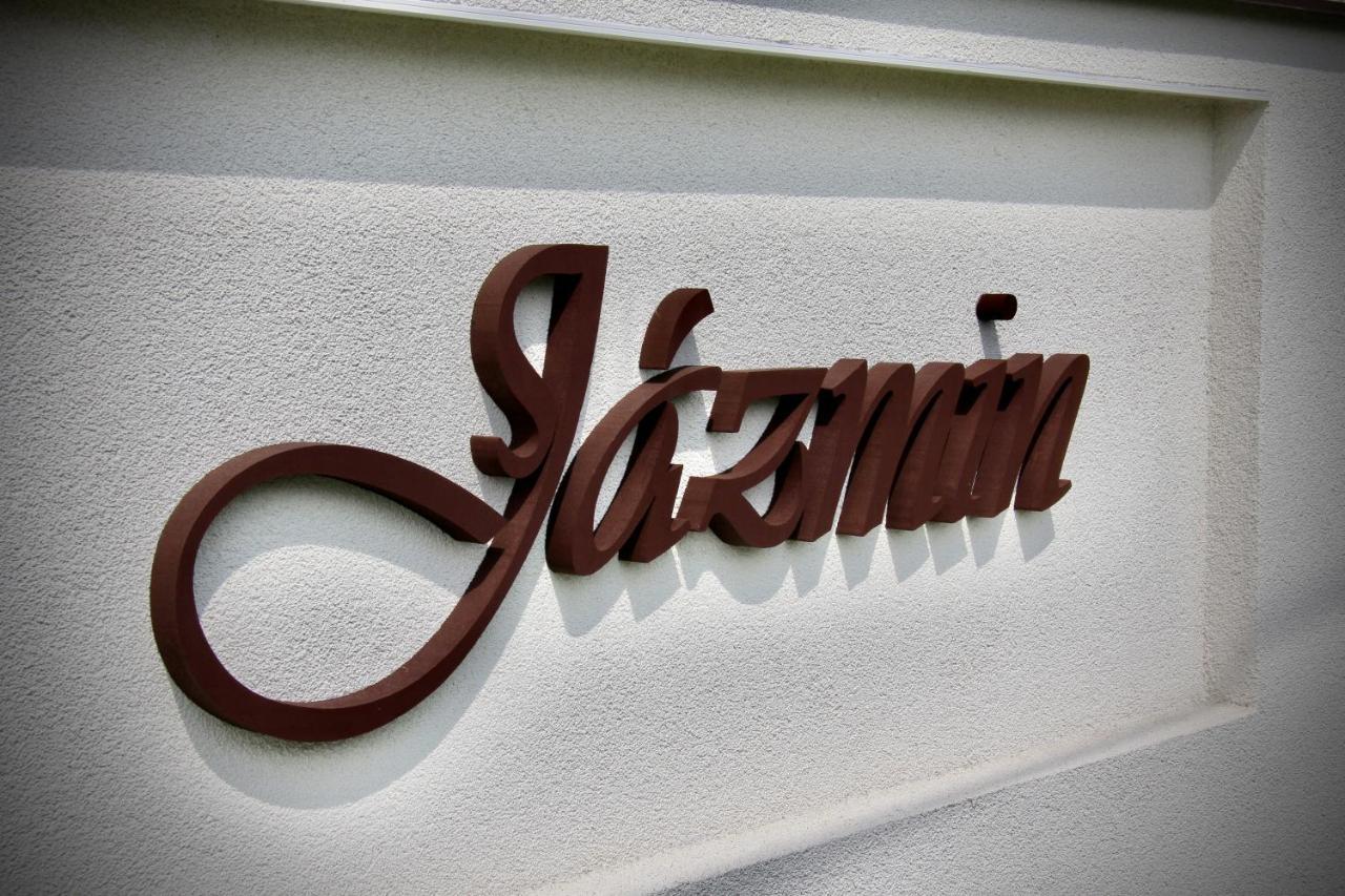 Jazmin Apartmany Velky Meder Ngoại thất bức ảnh
