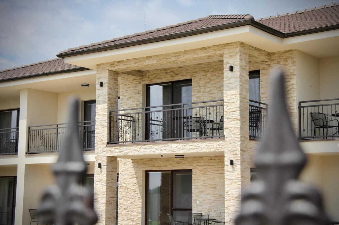 Jazmin Apartmany Velky Meder Ngoại thất bức ảnh
