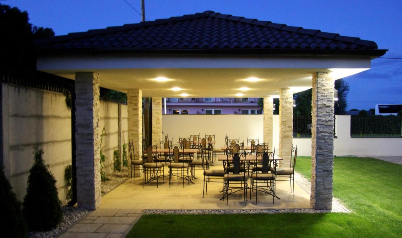 Jazmin Apartmany Velky Meder Ngoại thất bức ảnh